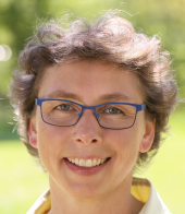 Frau Erika Simon